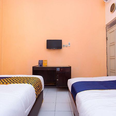 Hotel Spot On 2697 Homy House Semarang Zewnętrze zdjęcie