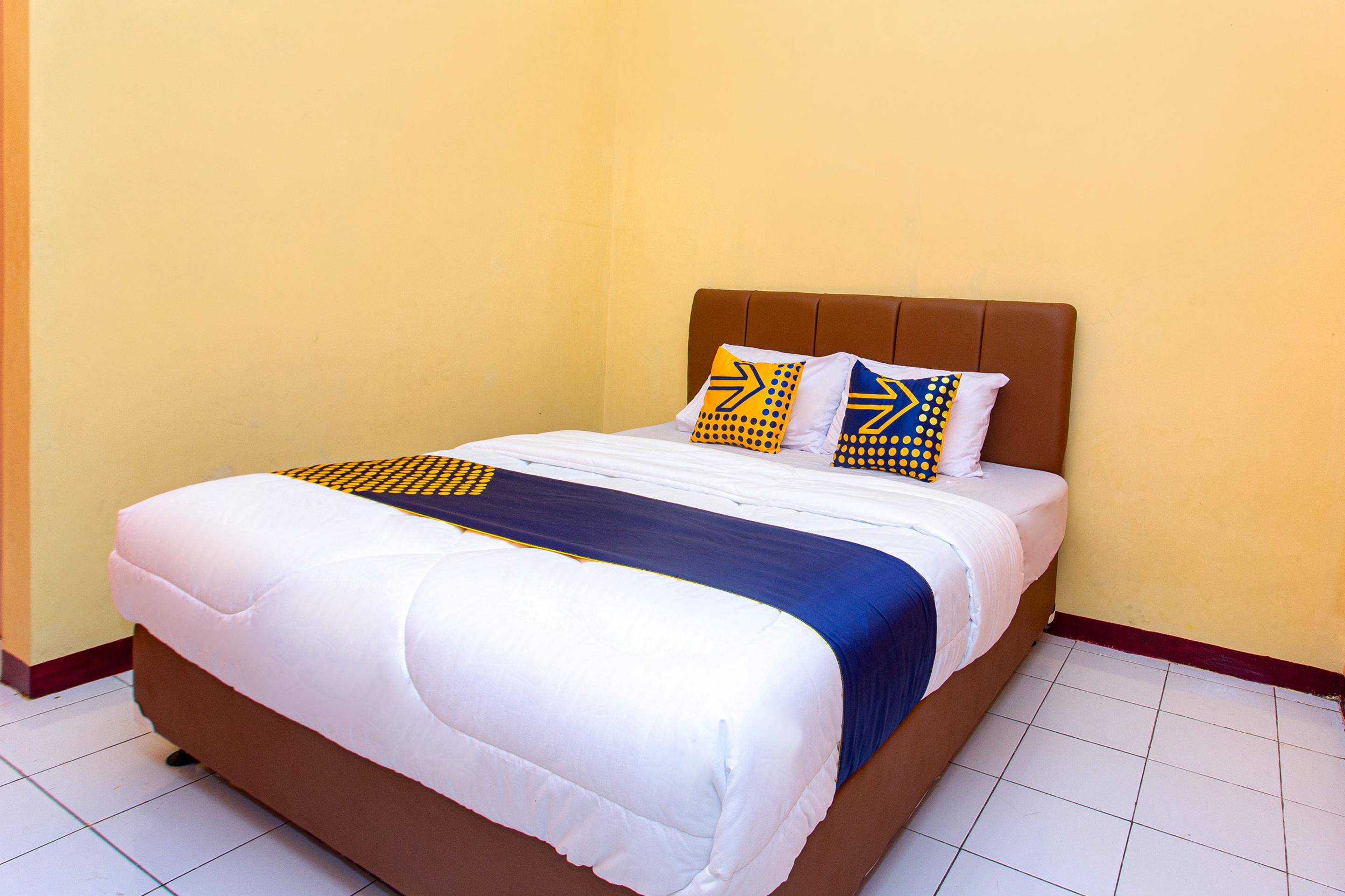 Hotel Spot On 2697 Homy House Semarang Zewnętrze zdjęcie