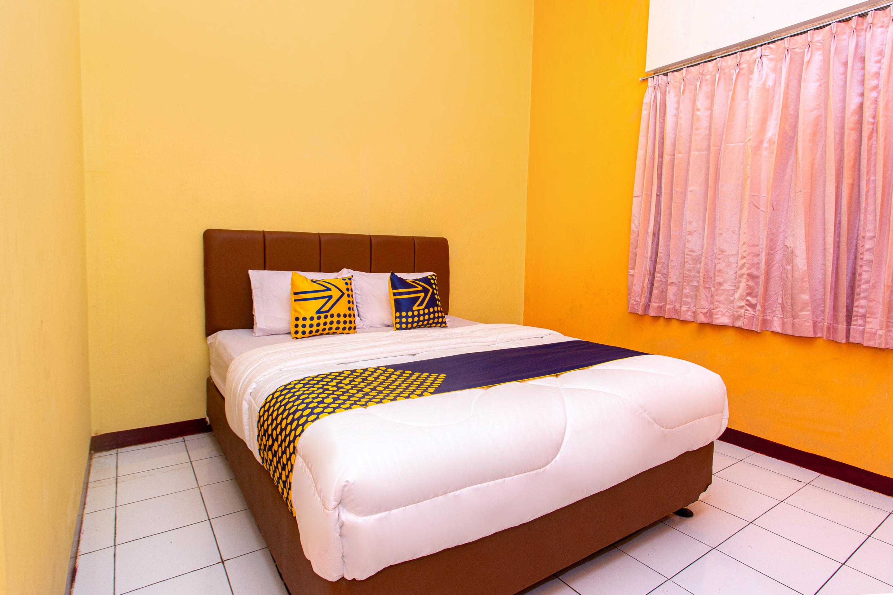 Hotel Spot On 2697 Homy House Semarang Zewnętrze zdjęcie