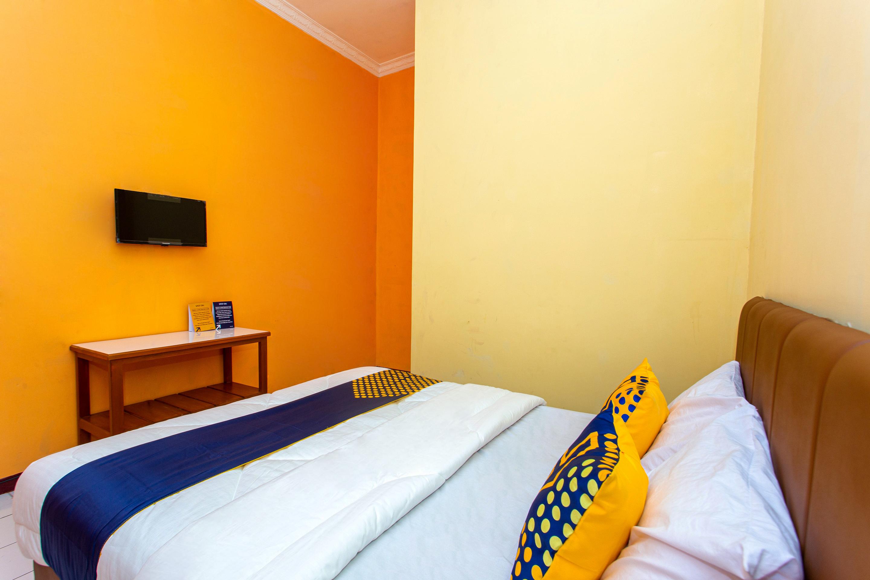 Hotel Spot On 2697 Homy House Semarang Zewnętrze zdjęcie