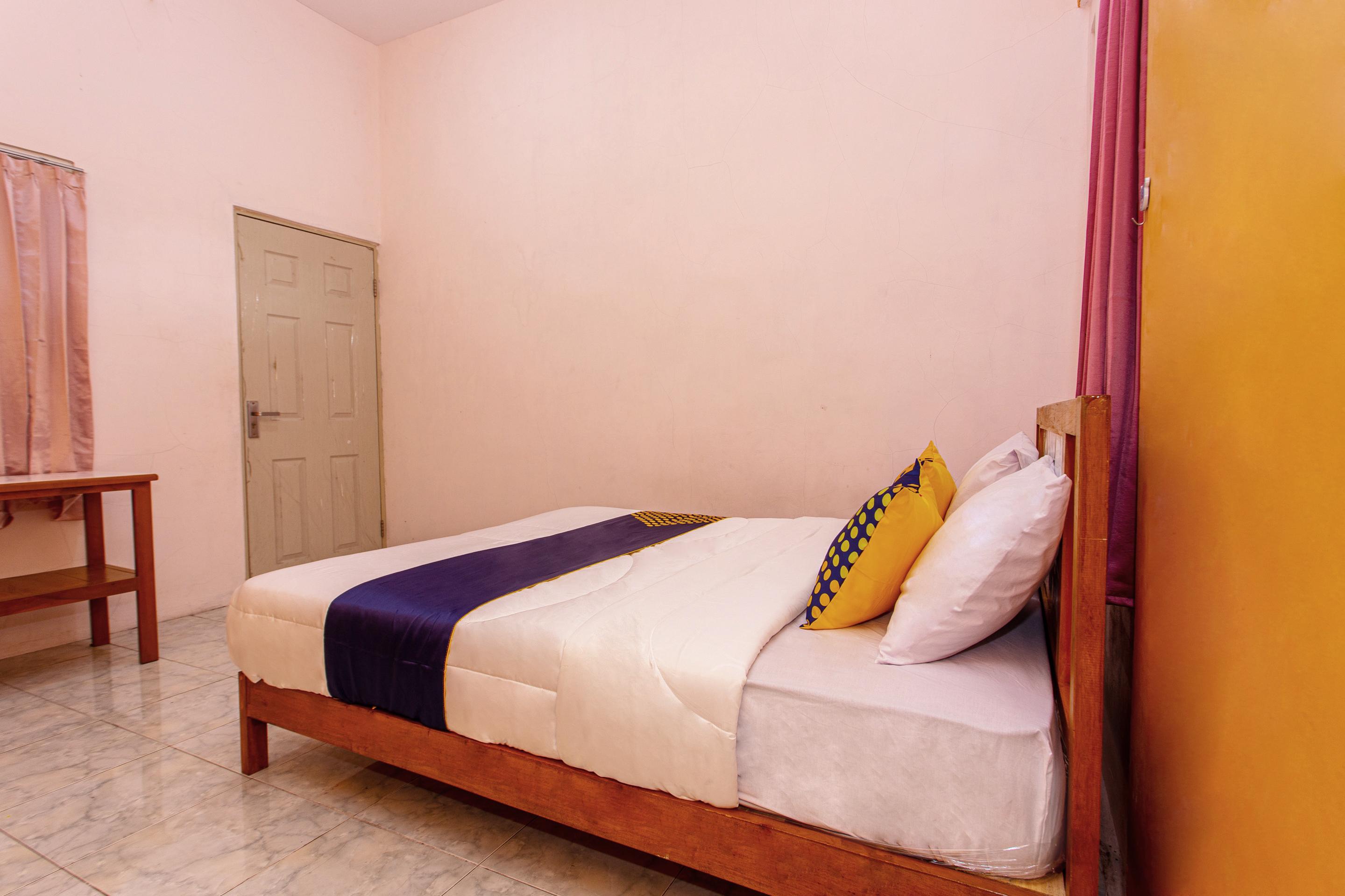 Hotel Spot On 2697 Homy House Semarang Zewnętrze zdjęcie