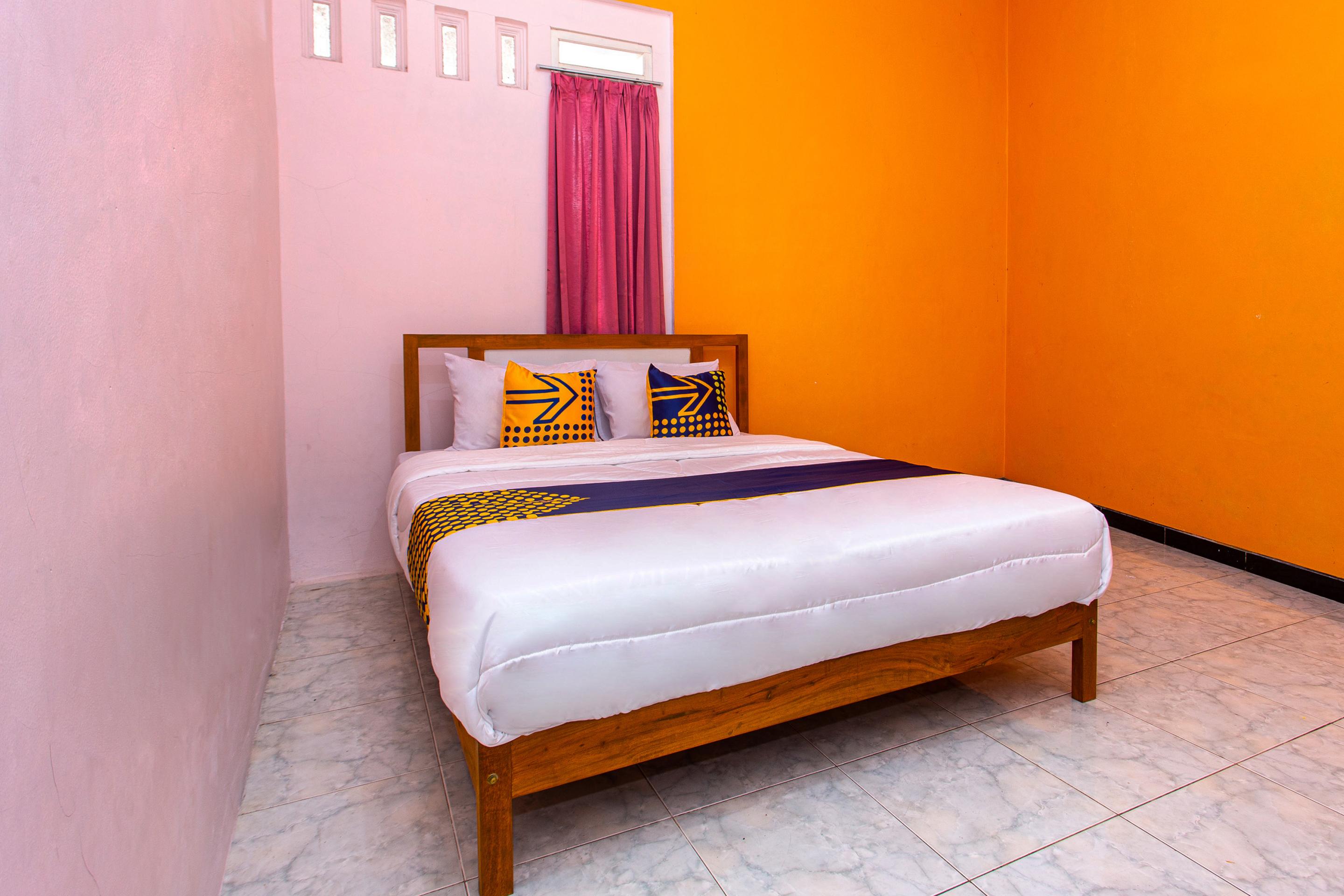 Hotel Spot On 2697 Homy House Semarang Zewnętrze zdjęcie