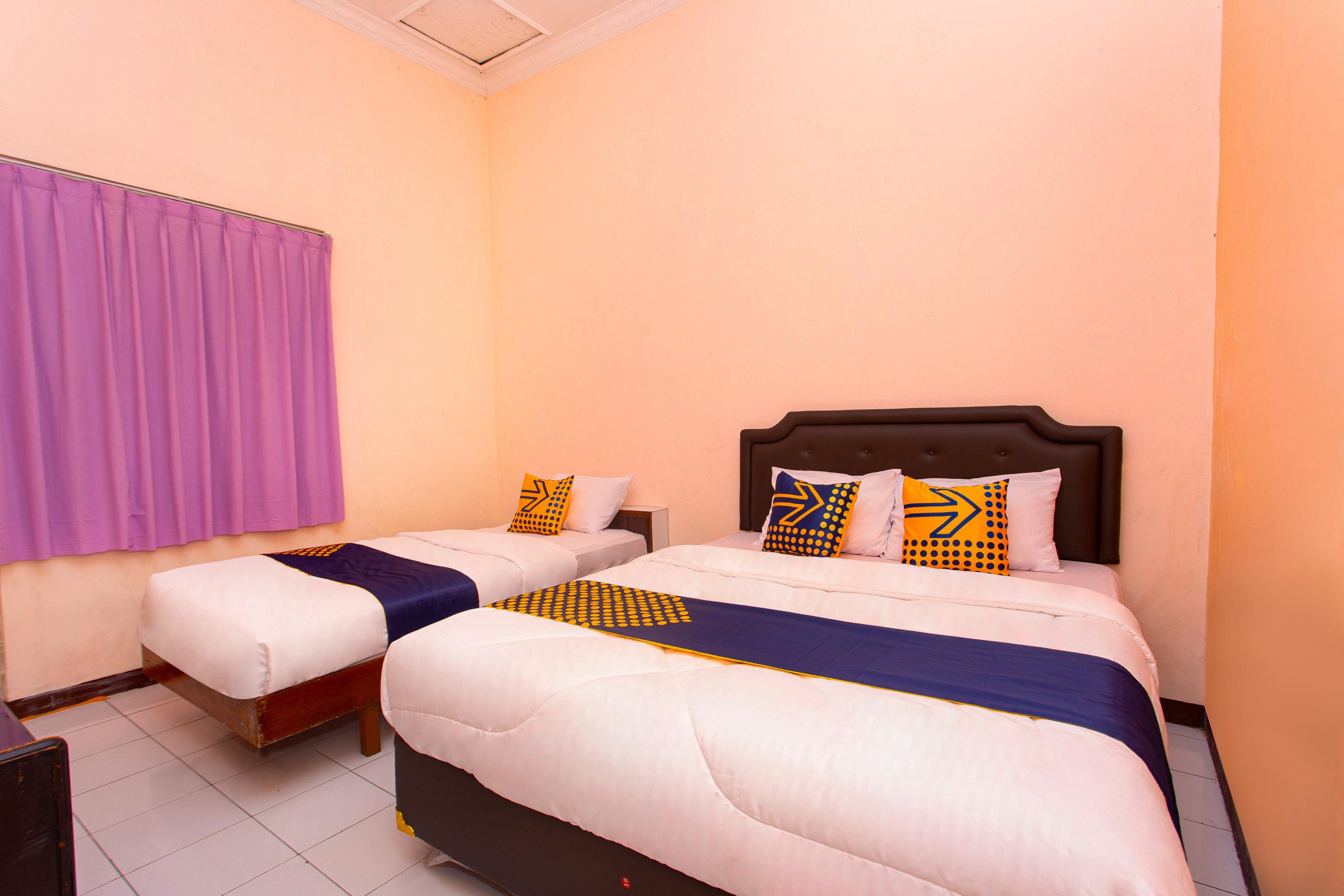 Hotel Spot On 2697 Homy House Semarang Zewnętrze zdjęcie