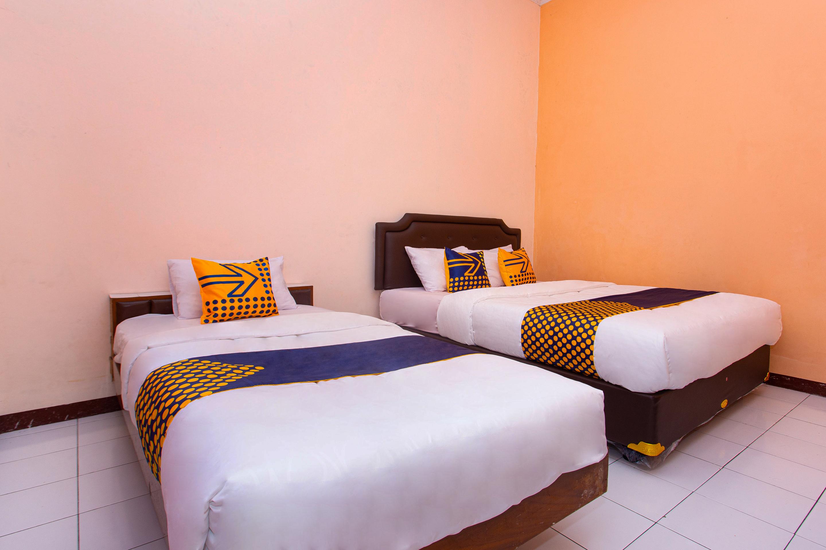 Hotel Spot On 2697 Homy House Semarang Zewnętrze zdjęcie