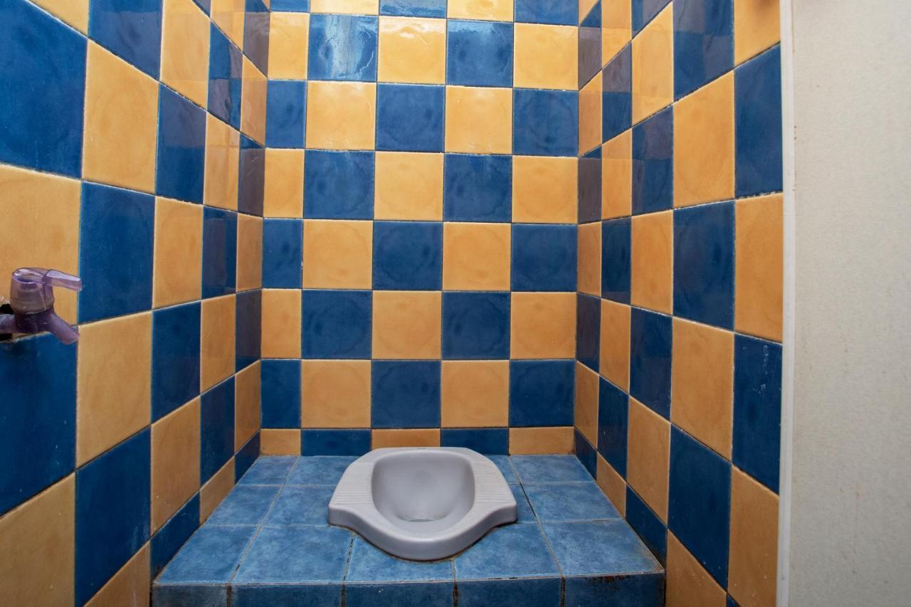 Hotel Spot On 2697 Homy House Semarang Zewnętrze zdjęcie