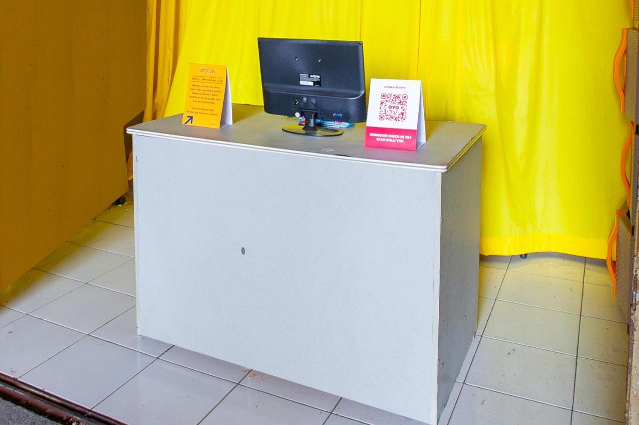 Hotel Spot On 2697 Homy House Semarang Zewnętrze zdjęcie